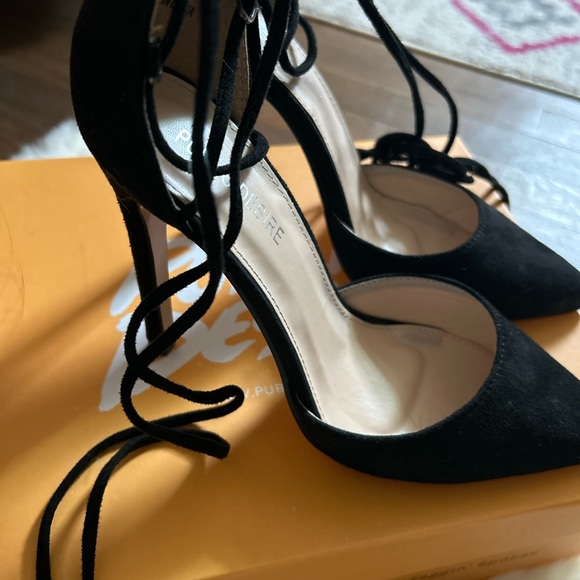 Pointed stiletto black heels - Picture 2 of 11